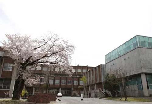 日本工學院