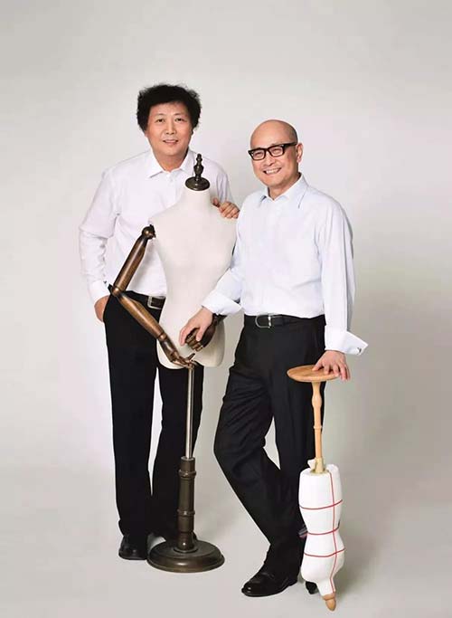 ATA董事局主席兼CEO馬肖風(fēng)(右)    ACG國際藝術(shù)教育集團創(chuàng)始人兼總裁張軍(左)