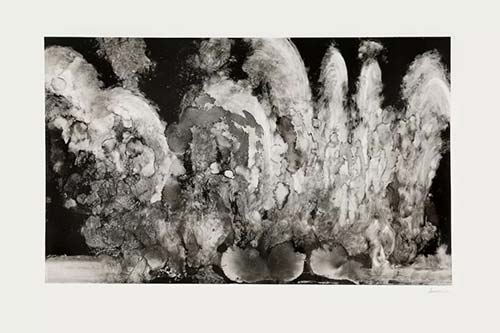Maggi Hambling，Wall of water，2011，版權(quán)屬于 Maggi Hambling