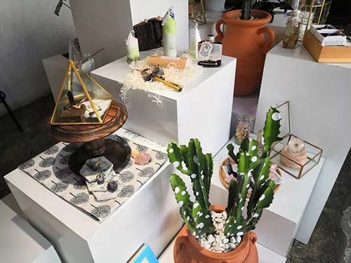 花匠與花(南山自然圖書館/民宿)店