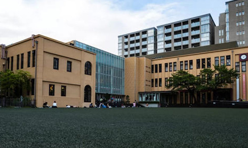 京都精華大學研究生