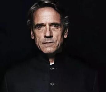 67屆奧斯卡影帝、榮譽(yù)校長(zhǎng)-Jeremy Irons