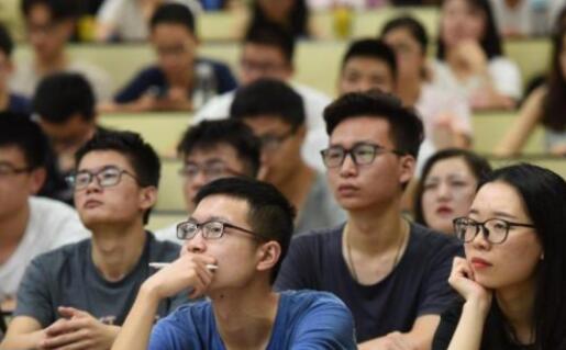 美國大學為什么要對中國留學生高收費？